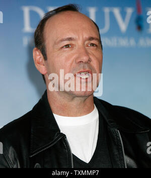 Attore Kevin Spacey arriva a un photocall per il film HBO "raccontano" durante la trentaquattresima American Film Festival di Deauville a Deauville, Francia il 9 settembre 2008. (UPI foto/David Silpa) Foto Stock