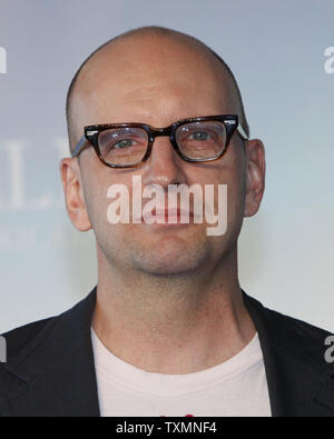 Regista Steven Soderbergh arriva a un photocall per il film 'L'informatore!' durante la trentacinquesima American Film Festival di Deauville a Deauville, Francia il 9 settembre 2009. UPI/David Silpa Foto Stock