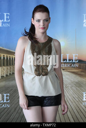 Roxane Mesquida arriva a un photocall per il film "Kaboom' durante la trentaseiesima American Film Festival di Deauville a Deauville, Francia il 5 settembre 2010. UPI/David Silpa Foto Stock