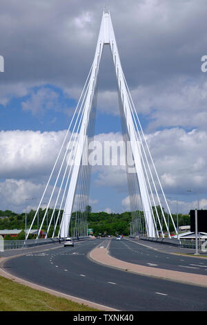 Guglia settentrionale ponte stradale sul fiume indossare a Sunderland Tyne and Wear Foto Stock