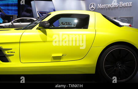 Mercedes-Benz ha introdotto la SLS AMG E-cell supercar al North American International Auto Show del 2011 al Cobo Center di Detroit, 11 gennaio 2011. UPI foto/Mark Cowan Foto Stock