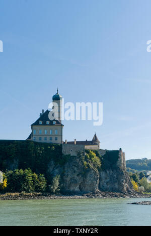 Castello Schonbuhel vicino a Melk in Austria si trova su di un alta promentory. Foto Stock