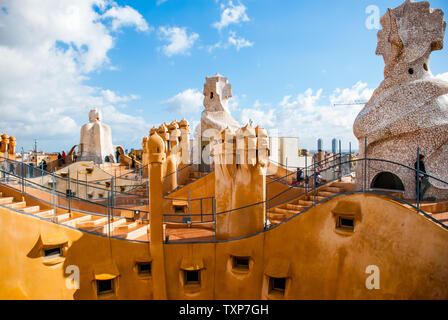 Interni e il camino della Casa Milà Foto Stock