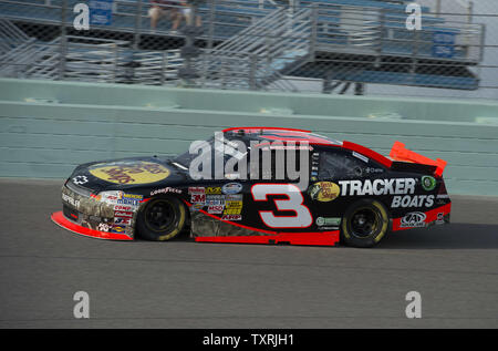 NASCAR Nationwide Series Championship contender, Austin Dillon, attualmente terzo in classifica con 1187 punti, pratiche al Homestead-Miami Speedway a Homestead, Florida il 16 novembre 2012. Unità Dillon auto # 3, Bass Pro Shops Chevrolet gareggerà nella Ford EcoBoost 300 campionato su Sabato, 17 novembre 2012 durante la Ford Championship weekend. .UPI/Joe Marino-Bill Cantrell Foto Stock