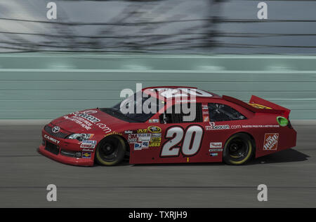 NASCAR Nationwide Series, campionato racer, Joey Logano, pratiche al Homestead-Miami Speedway a Homestead, Florida il 16 novembre 2012. .UPI/Joe Marino-Bill Cantrell Foto Stock