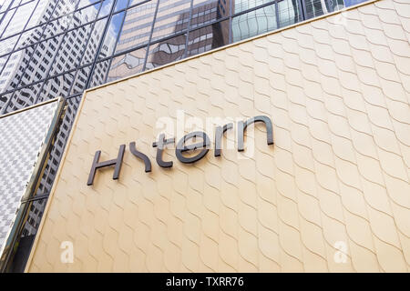 NEW YORK, Stati Uniti d'America - 15 Maggio 2019: facciata di un lusso H. Stern gioielli sulla Fifth Avenue a Manhattan Foto Stock