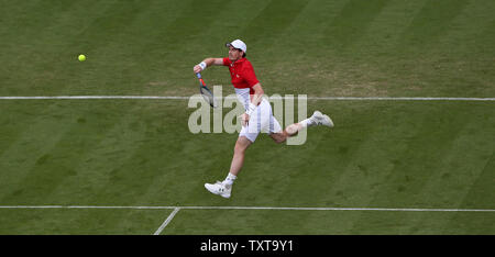 Eastbourne, Regno Unito. Il 25 giugno 2019 la Gran Bretagna di Andy Murray in azione con raddoppia il partner Marcelo Melo del Brasile durante la vi raddoppia il match contro il colombiano Juan Sebastian Cabal e Robert Farah il giorno 4 della natura internazionale della valle in Devonshire Park. Credito: James Boardman / TPI / Alamy Live News Foto Stock