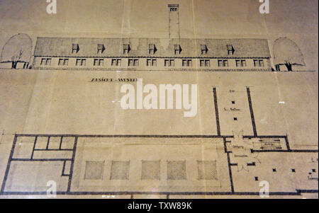 Un dettaglio dall'originale blueprint di un crematorio a Birkenau morte nazista camp come visto in una mostra presso lo Yad Vashem Holocaust Museum di Gerusalemme intitolata "Architettura di omicidio: Auschwitz-Birkenau Blueprint' prima della sua apertura ufficiale, 24 gennaio 2010. La mostra contiene schemi originali dei campi di sterminio nazisti Auschwitz-Birkenau, dove circa un milione di ebrei uccisi durante la guerra mondiale I. UPI/Debbie Hill Foto Stock