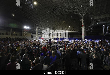 Il Sen. Bernie Sanders parla al secondo evento della sua campagna presidenziale per il 2020 elezione a Navy Pier a Chicago il 3 marzo 2019. Foto di Kamil Krzaczynski/UPI Foto Stock