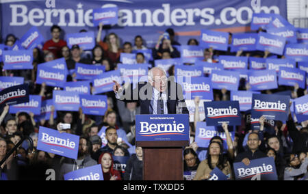 Il Sen. Bernie Sanders parla al secondo evento della sua campagna presidenziale per il 2020 elezione a Navy Pier a Chicago il 3 marzo 2019. Foto di Kamil Krzaczynski/UPI Foto Stock