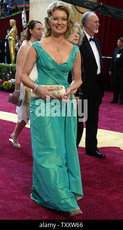 Maria Hart arriva per il 77th annuale di Academy Awards tenutosi presso il Teatro Kodak, nel febbraio 27, 2005 a Los Angeles. (UPI foto/Laura Cavanaugh) Foto Stock