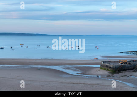 Tenby porto e spiaggia, Pembrokeshire, Galles Foto Stock