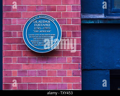 Olaudah Equiano 1745-1797 targa blu di Londra. Equiano, noto anche come Gustavo Vassa era un ex schiavo che divenne e autore e leader della verità. Foto Stock