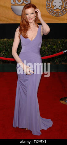 L'attrice Marcia Cross, un membro del cast nella serie televisiva "esperate casalinghe' arriva per la 12th Annual Screen Actors Guild Awards presso lo Shrine Auditorium di Los Angeles, California, 29 gennaio 2006. (UPI foto/Jim Ruymen) Foto Stock