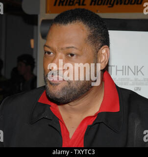 Attore Laurence Fishburne arriva per la premiere del drammatico commedia romantica motion picture 'credo io amo mia moglie' al ArcLight Glossari Affini Cupola della sezione di Hollywood di Los Angeles il 7 marzo 2007. (UPI foto/Jim Ruymen) Foto Stock