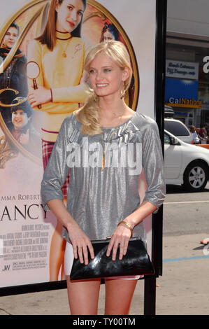 L'attrice Sara Paxton arriva come ospite per la motion picture avventura reato thriller 'Nancy Drew,' a Grauman's Chinese Theater nella sezione di Hollywood di Los Angeles il 9 giugno 2007. (UPI foto/Jim Ruymen) Foto Stock