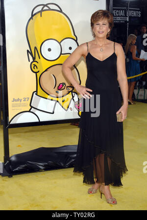 Yeardley Smith, la voce di Lisa Simpson nel animato motion picture commedia "The Simpsons Movie", arriva alla premiere del film in The Westwood sezione di Los Angeles il 24 luglio 2007. (UPI foto/Jim Ruymen) Foto Stock