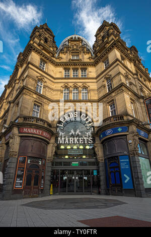 LEEDS, Regno Unito - 2 giugno 2019: Kirkgate Market, il più grande mercato coperto in Europa, Leeds, Regno Unito Foto Stock