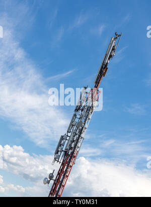 Rurale torre cellulare in Croazia fornendo servizio di telefono cellulare Foto Stock