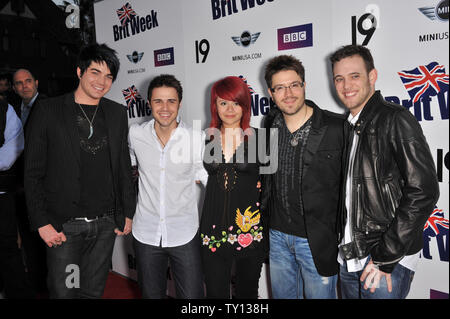 LOS ANGELES, CA. 23 aprile 2009: American Idol Top 5 finalisti Adam Lambert, Allison Iraheta, Kris Allen, Danny Gokey & Matt Giraud al lancio di BritWeek presso il British Console Generale residenza ufficiale di Los Angeles. © 2009 Paul Smith / Featureflash Foto Stock