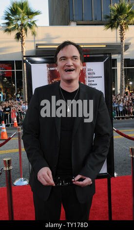 Quentin Tarantino, lo scrittore e regista del motion picture drama guerra " Inglourious Basterds', assiste la premiere del film in corrispondenza di Grauman's cinesi Theatre di Los Angles il 10 agosto 2009. UPI/Jim Ruymen Foto Stock