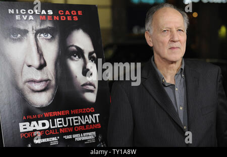 Regista Werner Herzog assiste una proiezione del film "cattivo tenente: Porto di Chiamata New Orleans" a Los Angeles il 4 novembre 2009. UPI/ Phil McCarten Foto Stock