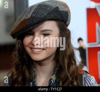 L'attrice Madeline Carroll, un membro del cast in motion picture commedia "Spy Next Door', assiste la premiere del film al Grove a Los Angeles il 9 gennaio 2010. UPI/Jim Ruymen Foto Stock