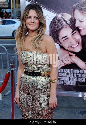 Membro del cast Drew Barrymore assiste la premiere del motion picture commedia romantica "andando la distanza', a Grauman's Chinese Theater nella sezione di Hollywood di Los Angeles il 23 agosto, 2010. UPI/Jim Ruymen Foto Stock