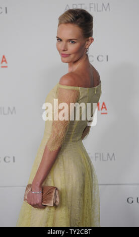 L'attrice Kate Bosworth assiste il LACMA Art + Film gala in onore di Clint Eastwood e John Baldessari presso il Los Angeles County Museum of Art di Los Angeles il 5 novembre 2011. UPI/Jim Ruymen Foto Stock