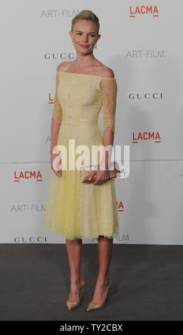 L'attrice Kate Bosworth assiste il LACMA Art + Film gala in onore di Clint Eastwood e John Baldessari presso il Los Angeles County Museum of Art di Los Angeles il 5 novembre 2011. UPI/Jim Ruymen Foto Stock