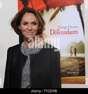 L'attrice Amy Brenneman assiste la premiere del motion picture commedia drammatica 'i discendenti', alla Academy of Motion Picture Arts & Sciences, in Beverly Hills il 15 novembre 2011. UPI/Jim Ruymen Foto Stock