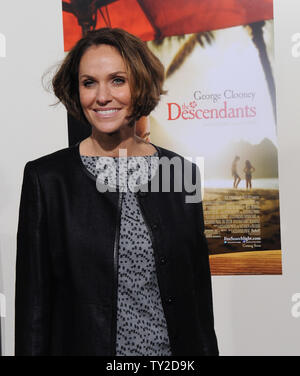 L'attrice Amy Brenneman assiste la premiere del motion picture commedia drammatica 'i discendenti', alla Academy of Motion Picture Arts & Sciences, in Beverly Hills il 15 novembre 2011. UPI/Jim Ruymen Foto Stock