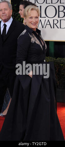 L'attrice Meryl Streep arriva alla sessantanovesima Annuale di Golden Globe Awards di Beverly Hills, la California il 15 gennaio 2012. UPI/Jim Ruymen Foto Stock