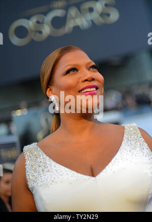 Queen Latifah arriva sul tappeto rosso al ottantacinquesimo Academy Awards a Hollywood e negli altipiani centro nella sezione di Hollywood di Los Angeles il 24 febbraio 2013. UPI/Kevin Dietsch Foto Stock