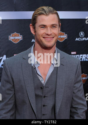 Chris Hemsworth, un membro del cast in sci-fi di motion picture "I VENDICATORI", assiste la premiere del film al El CapitanTheater nella sezione di Hollywood di Los Angeles in aprile11, 2012. UPI/Jim Ruymen Foto Stock