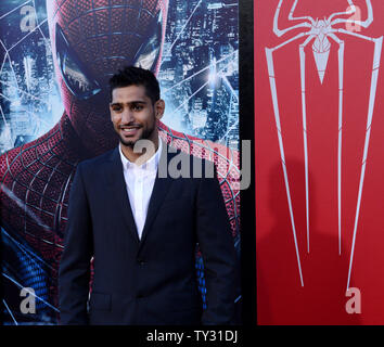 Attore Irrfan Khan, un membro del cast in motion picture fantasy " The Amazing Spider-Man', assiste la premiere del film al Regency Village Theater di Westwood sezione di Los Angeles il 28 giugno 2012. UPI/Jim Ruymen Foto Stock