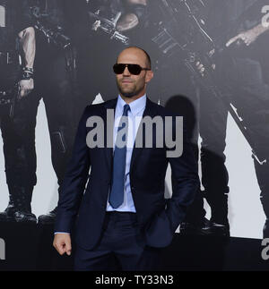 Jason Statham, un membro del cast in azione avventura motion picture "le parti soggette a usura 2', frequenta la premiere del film in corrispondenza di Grauman's Chinese Theater nella sezione di Hollywood di Los Angeles il 15 agosto 2012. UPI/Jim Ruymen Foto Stock