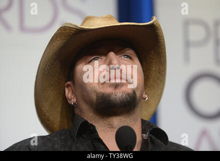 La registrazione artista Jason Aldean partecipa al People's Choice Awards 2013 Annunci di candidatura presso il Paley Centre for Media di Beverly Hills, la California il 15 novembre 2012. I premi saranno consegnati il 9 gennaio 2013. UPI/Fil McCarten Foto Stock