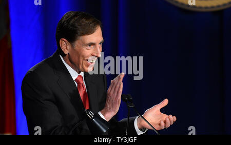 Ex direttore della CIA e si ritira a quattro stelle Il generale David Petraeus compie il suo primo intervento pubblico dal dimissionario il direttore della CIA in una università della California del Sud la cena per gli studenti veterani ROTC e studenti a Los Angeles il 26 marzo 2013. Petraeus si è scusato nel suo discorso per la extraconiugali vicenda che ha concluso la sua carriera. UPI/Jim Ruymen Foto Stock