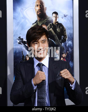 Byung-hun Lee, un membro del cast in motion picture sci-fi thriller 'G.I. Joe: rappresaglia', assiste la premiere del film a TCL teatro cinese nella sezione di Hollywood di Los Angeles il 28 marzo 2013. UPI/Jim Ruymen Foto Stock