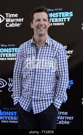 Attore Sean Hayes, la voce di Terri nel movimento animato commedia immagine 'Monsters università", assiste la premiere del film al El Capitan Theater di Hollywood sezione di Los Angeles il 17 giugno 2013. UPI/Jim Ruymen Foto Stock