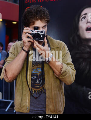 Attore americano Keegan Allen assiste la premiere del film horror thriller 'insidioso: Capitolo 2' all'Universal CityWalk in città universale il 10 settembre 2013. La haunted famiglia Lambert cerca di scoprire il misterioso segreto di infanzia che ha lasciato loro pericolosamente collegati al mondo dello spirito. UPI/Jim Ruymen Foto Stock