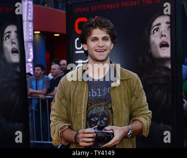 Attore Keegan Allen assiste la premiere del film horror thriller 'insidioso: Capitolo 2' all'Universal CityWalk in città universale il 10 settembre 2013. La haunted famiglia Lambert cerca di scoprire il misterioso segreto di infanzia che ha lasciato loro pericolosamente collegati al mondo dello spirito. UPI/Jim Ruymen Foto Stock