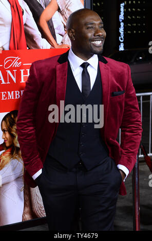 Membro del cast Morris Chestnut assiste la premiere del motion picture commedia "l'uomo migliore vacanza" in TCL teatro cinese (in precedenza Grauman's) nella sezione di Hollywood di Los Angeles il 5 novembre 2013. Storyline quando college riunire amici dopo 15 anni durante le vacanze di Natale, scopriranno come è semplice a lungo dimenticato le rivalità e romanzi per essere innescata. UPI/Jim Ruymen Foto Stock