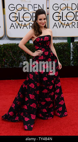 Golden Globes co-host Tina Fey arriva per la settantunesima Annuale di Golden Globe Awards presso il Beverly Hilton Hotel di Beverly Hills, la California il 12 gennaio 2014. UPI/Jim Ruymen Foto Stock