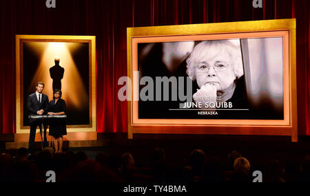 I nominati per l'Oscar per la migliore attrice non protagonista compresi giugno Squibb per 'Nebraska' sono annunciate da attore Chris Hemsworth (L) e l'Accademia delle Arti e delle scienze cinematografiche Presidente Cheryl Boone Isaacs al Samuel Goldwyn Theater di Beverly Hills, la California il 16 gennaio 2014. La 86annuale di Academy Awards si svolgerà il 2 marzo. UPI/Jim Ruymen Foto Stock