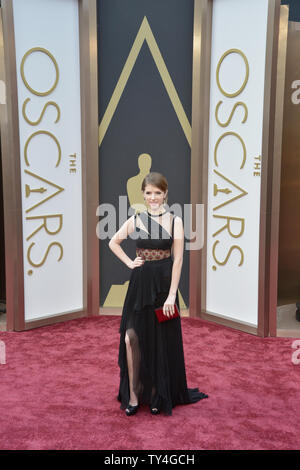 Anna Kendrick arriva sul tappeto rosso al 86º Academy Awards di Hollywood & Highland Center nella sezione di Hollywood di Los Angeles il 2 marzo 2014. UPI/Kevin Dietsch Foto Stock