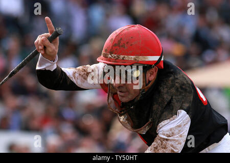 Il Texas Red cavalcato da Kent Desormeaux vince il Breeders Cup capretti al 2014 Breeders Cup Campionati del Mondo a Santa Anita Park in Arcadia, California il 1 novembre 2014. UPI/Jonathan Alcorn Foto Stock