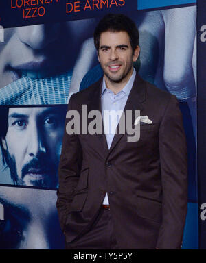 Direttore Eli Roth assiste il 'Knock Knock premiere al cinese TCL 6 nel teatro della sezione di Hollywood di Los Angeles il 7 ottobre 2015. Trama: quando un marito devoto e padre viene lasciato a casa da solo per il fine settimana, a filamento due giovani donne inaspettatamente a bussare alla sua porta per aiutare. Ciò che inizia come un gesto gentile si traduce in una pericolosa seduzione e un mortale gioco del gatto e del topo. Foto di Jim Ruymen/UPI Foto Stock