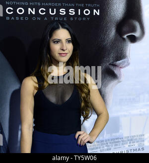 Attrice Ashley Arpel assiste uno screening della motion picture drama sportivo "commozione' al Regency Village Theater di Westwood sezione di Los Angeles il 10 novembre 2015. Trama: Will Smith stelle in un drammatico thriller basata sull'incredibile vero David vs. Goliath storia di immigrato nigeriano Dr. Bennett Omalu, il brillante neuropathologist forense che ha effettuato la prima scoperta della CTE, un calcio-relativi traumi cerebrali, in un giocatore professionista. Foto di Jim Ruymen/UPI Foto Stock